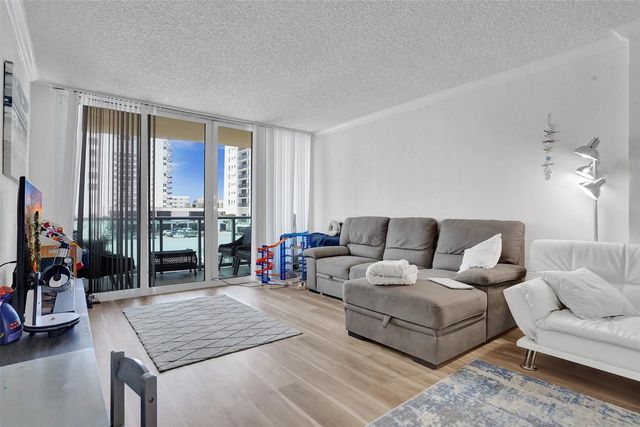 4 of 28 - 2501 S Ocean Drive #338, Hollywood, FL