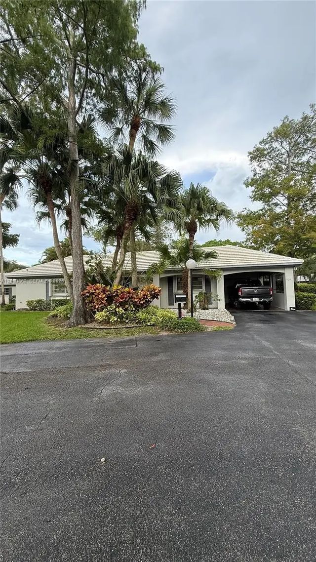 1124 W Cypress Drive, Pompano Beach