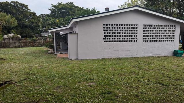 2 of 20 - 2080 Sw 38th Avenue, Fort Lauderdale, FL