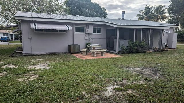 3 of 20 - 2080 Sw 38th Avenue, Fort Lauderdale, FL