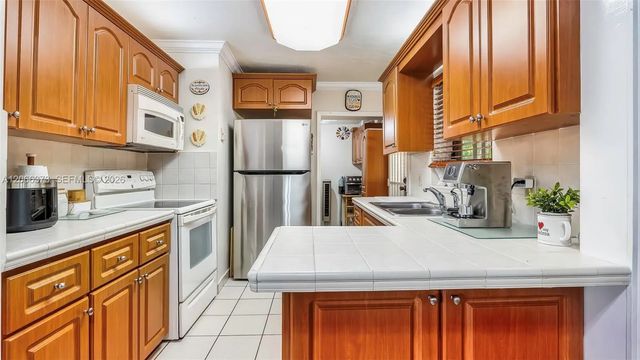 2 of 40 - 154 W 59th Street, Hialeah, FL