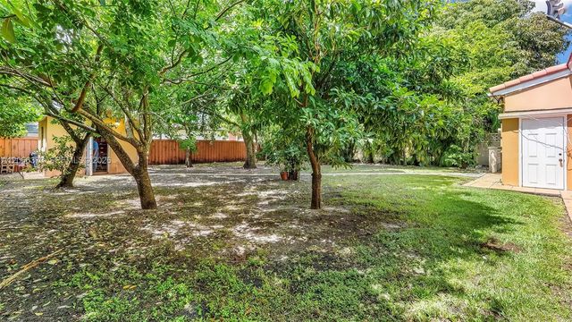 5 of 40 - 154 W 59th Street, Hialeah, FL