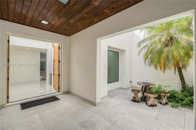 3 of 43 - 16203 Nw 82nd Place, Miami Lakes, FL