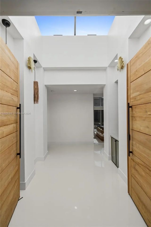 4 of 43 - 16203 Nw 82nd Place, Miami Lakes, FL