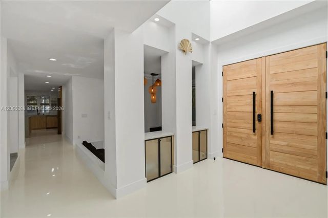 5 of 43 - 16203 Nw 82nd Place, Miami Lakes, FL