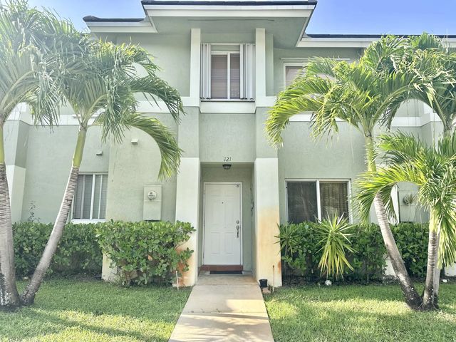 121 Hidden Ct Road #11-c, Hollywood