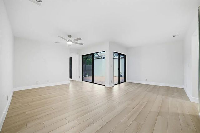 5 of 28 - 4846 Nw 22nd Street #4160, Coconut Creek, FL