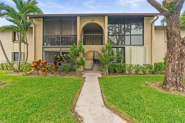 511 Shady Pine Way #d1, Greenacres