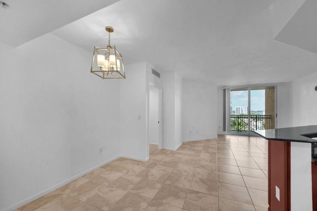 3 of 57 - 403 S Sapodilla Avenue #612, West Palm Beach, FL