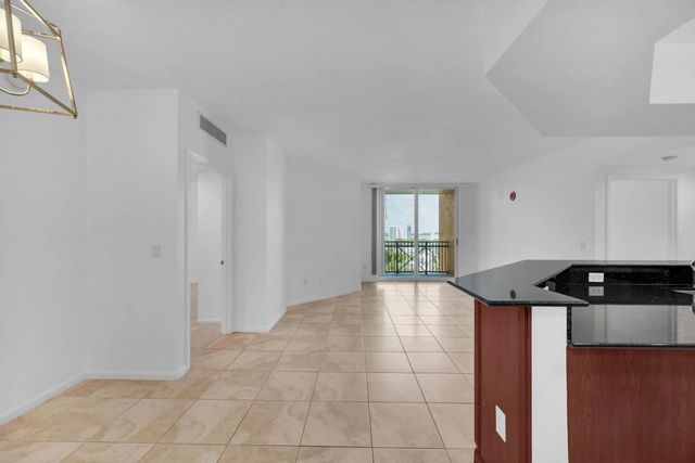 4 of 57 - 403 S Sapodilla Avenue #612, West Palm Beach, FL
