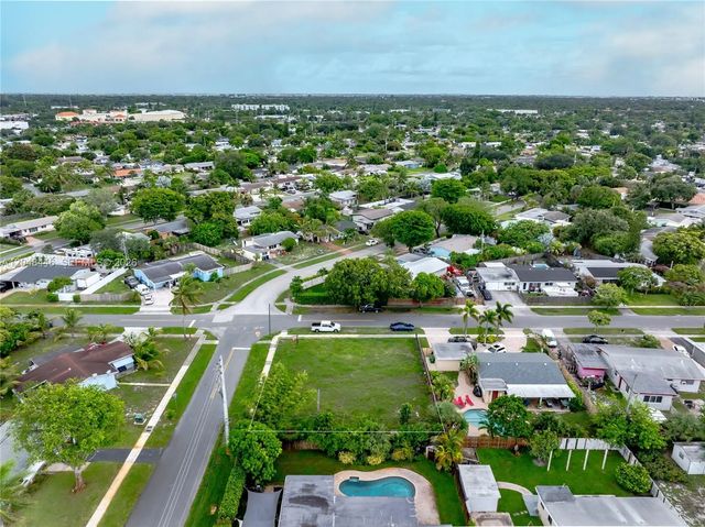 2 of 15 - 3644 Sw 21st Street, Fort Lauderdale, FL
