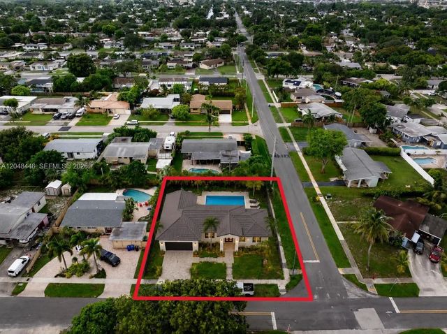 4 of 15 - 3644 Sw 21st Street, Fort Lauderdale, FL