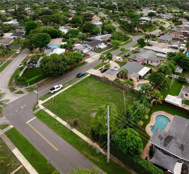 5 of 15 - 3644 Sw 21st Street, Fort Lauderdale, FL