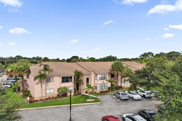 2796 S University Drive #2201, Davie