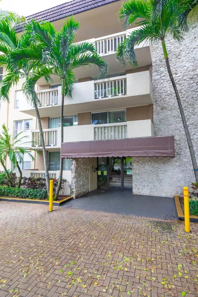 1800 Sans Souci Boulevard #336, North Miami