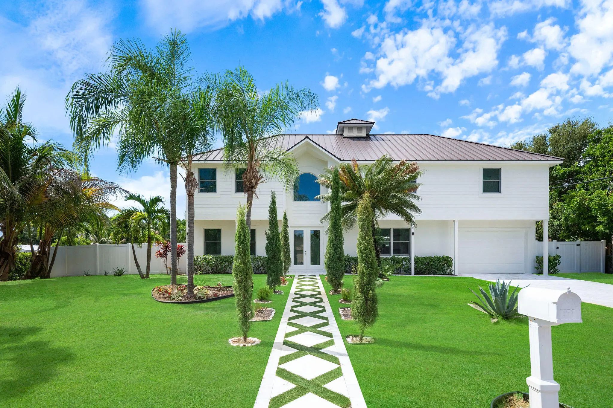 MLS B26070124 JUPITER IN THE PINES home for sale in Jupiter