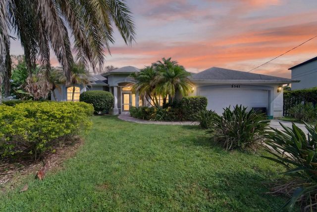 2 of 39 - 5341 Nw Alam Circle, Port St. Lucie, FL
