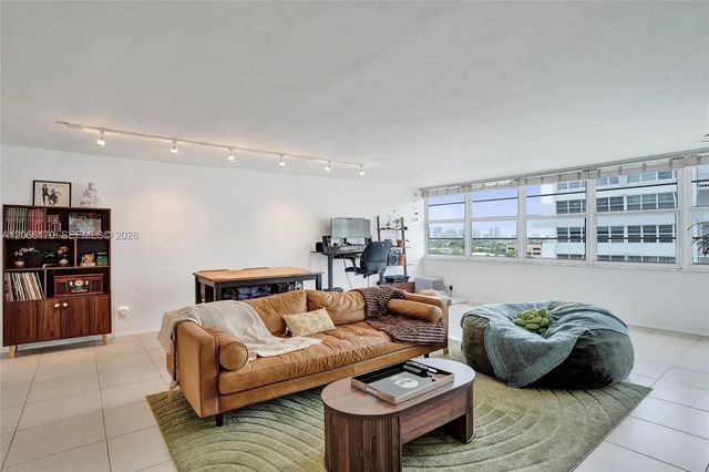 5 of 52 - 1170 N Federal Highway #1008, Fort Lauderdale, FL