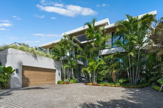 2 of 50 - 58 La Gorce Circle, Miami Beach, FL