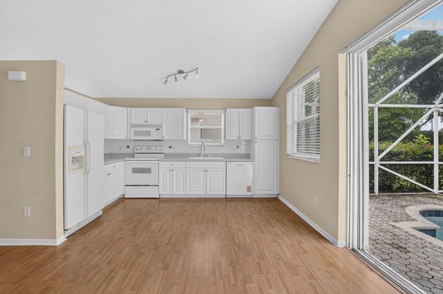 5 of 64 - 7666 Rockport Circle, Lake Worth, FL