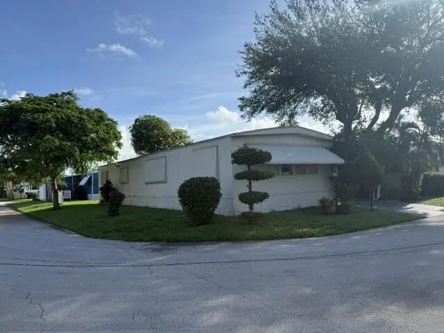 1817 Dolphin Place, Deerfield Beach