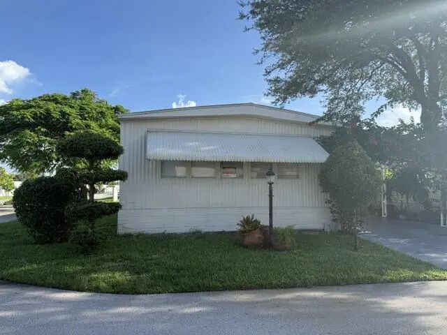 3 of 27 - 1817 Dolphin Place, Deerfield Beach, FL