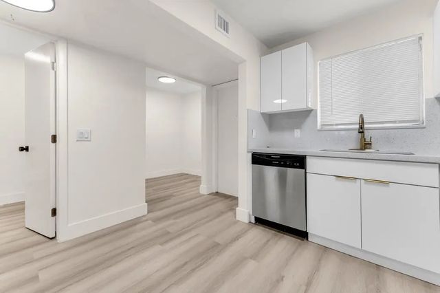 2 of 28 - 2701 N 34th Avenue #1d, Hollywood, FL