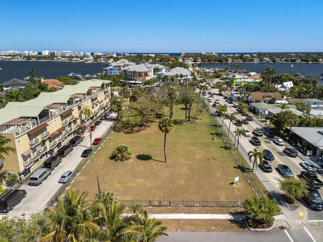 2 of 16 - 201 E Ocean Avenue, Lantana, FL
