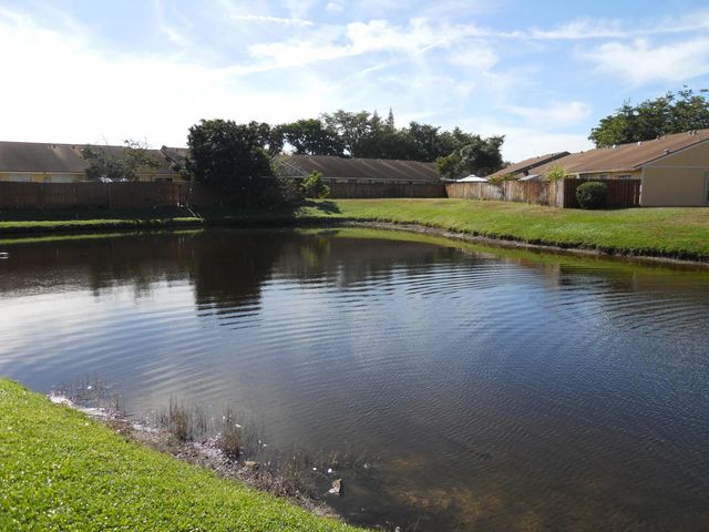 2 of 28 - 4774 Orleans Court #c, West Palm Beach, FL