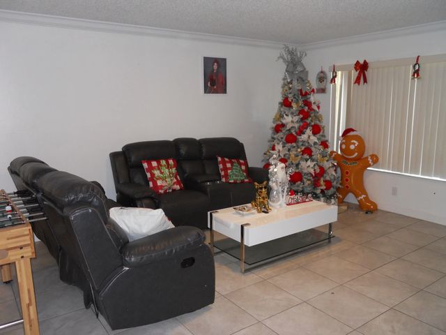 5 of 28 - 4774 Orleans Court #c, West Palm Beach, FL