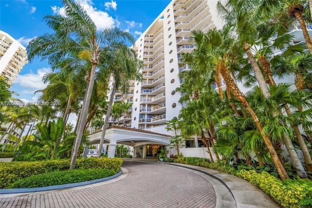 3 of 69 - 3610 Yacht Club Drive #1114, Aventura, FL