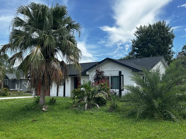 2 of 26 - 793 Sw Dorchester Street, Port St. Lucie, FL