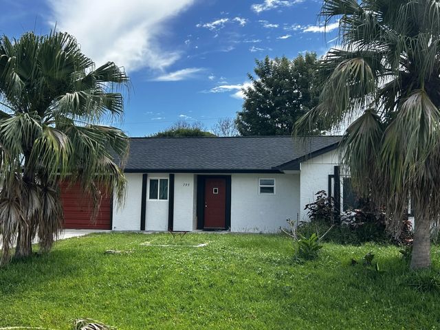 3 of 26 - 793 Sw Dorchester Street, Port St. Lucie, FL