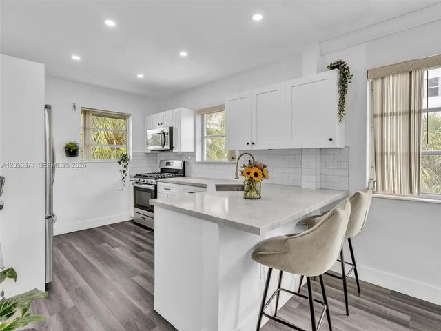 5 of 20 - 1060 92nd Street #6, Bay Harbor Islands, FL