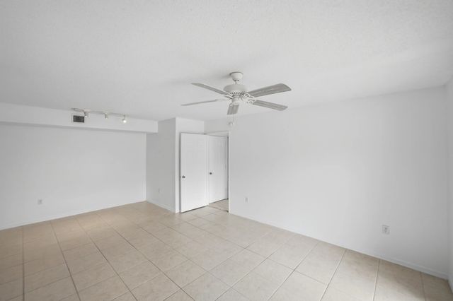 5 of 53 - 1640 N 42nd Circle #209, Vero Beach, FL