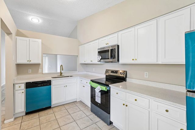 2 of 26 - 126 Garden Cove Court, Orlando, FL