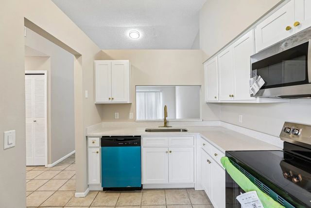 3 of 26 - 126 Garden Cove Court, Orlando, FL