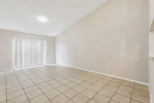 5 of 26 - 126 Garden Cove Court, Orlando, FL