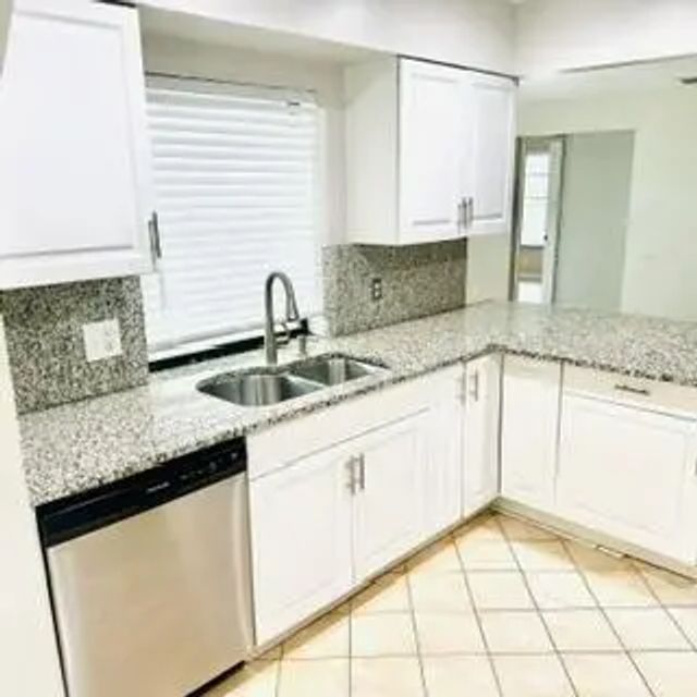 5 of 30 - 251 Las Palmas Street, Royal Palm Beach, FL