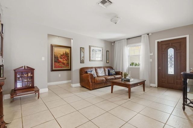 2 of 34 - 20233 Sw 85th Court, Cutler Bay, FL