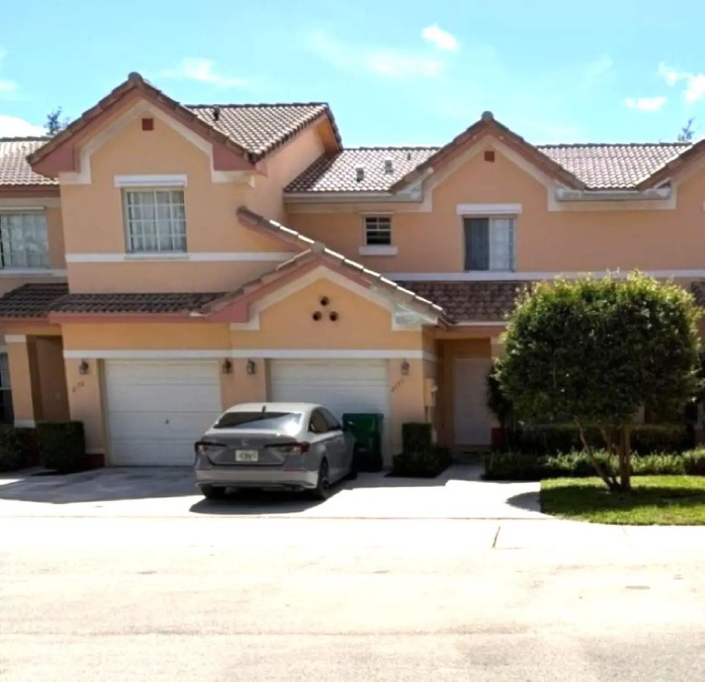 2140 Sw 87th Way, Miramar