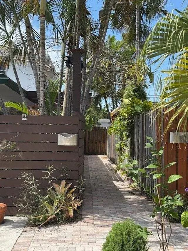 3 of 16 - 1637 Ne 5th Street #2, Fort Lauderdale, FL