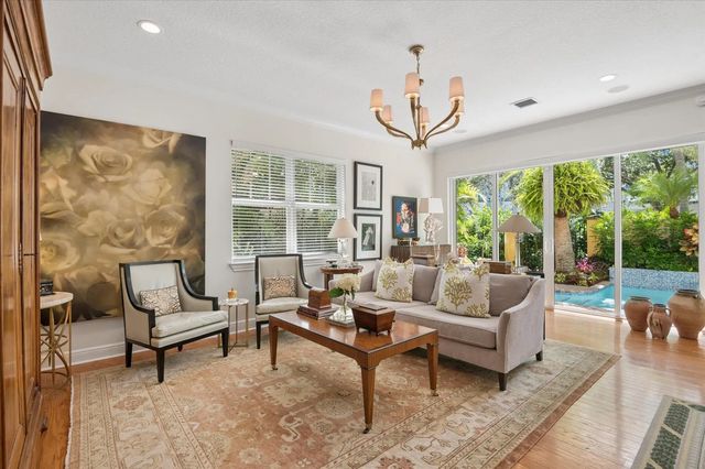 2 of 38 - 608 Ne 11th Avenue, Fort Lauderdale, FL