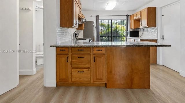 3 of 17 - 8953 Ne 4th Ave Road #8953, Miami Shores, FL