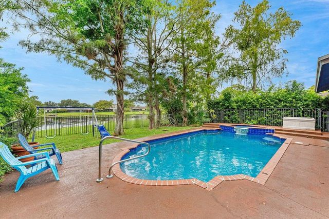 3 of 38 - 1726 Treehaven Court, Wellington, FL