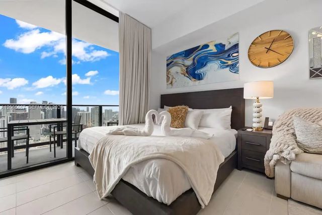 3 of 36 - 601 Ne 1 Avenue #ph-4912, Miami, FL