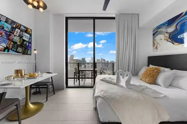 4 of 36 - 601 Ne 1 Avenue #ph-4912, Miami, FL