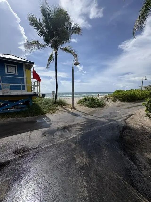 4 of 9 - 5785 N Surf Road, Hollywood, FL