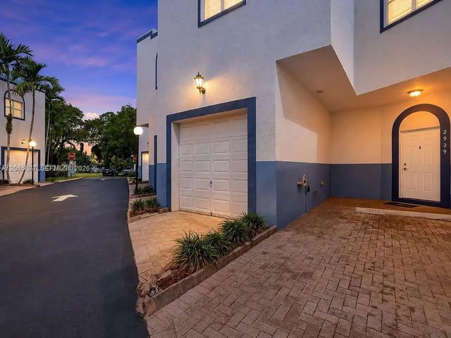 2929 Sw 18th Terrace, Fort Lauderdale