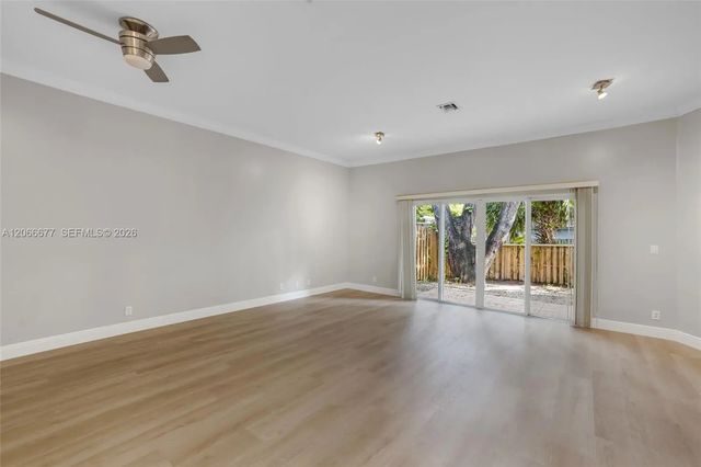 5 of 25 - 2929 Sw 18th Terrace, Fort Lauderdale, FL